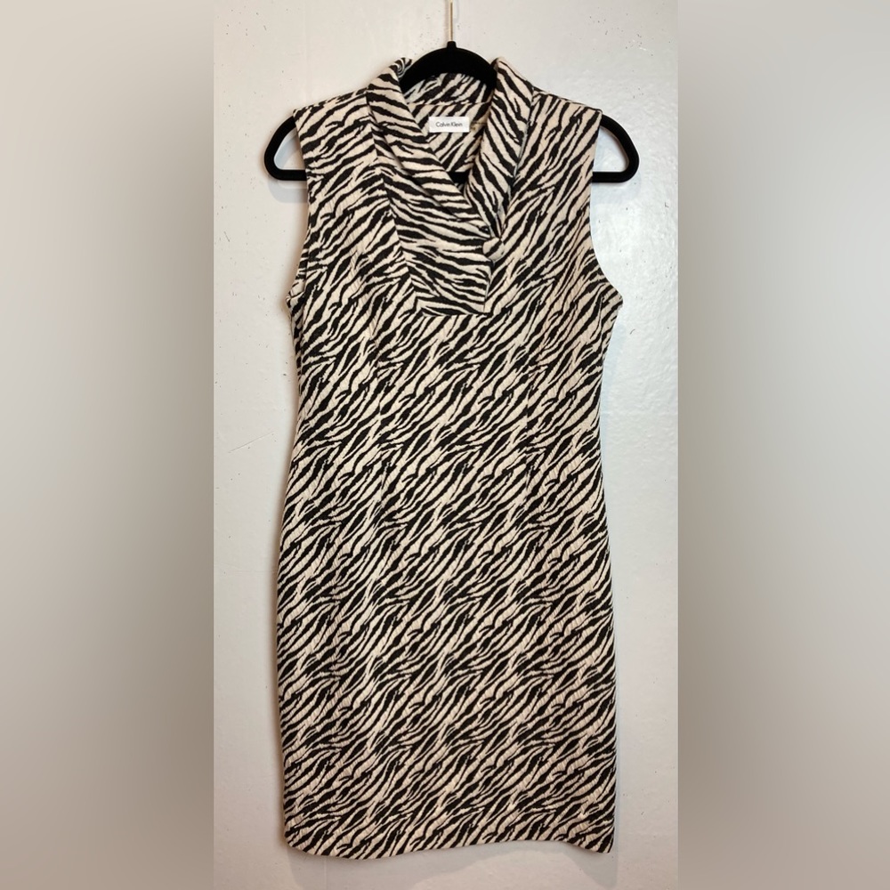 Calvin Klein Sheath Dress Size 10 Black White Zebra Animal Print Textured Knit